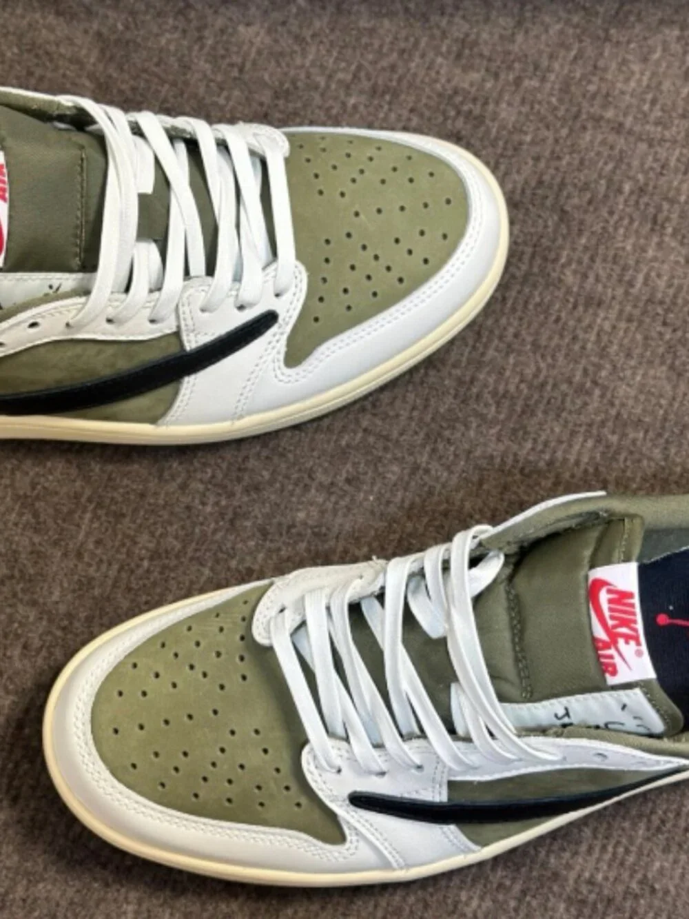 Travis Scott x Air Jordan 1 Retro Low 'Reverse Olive'